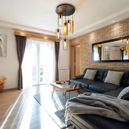 1-bedroom With Balcony Apartman