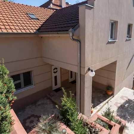 Apartman 1-bedroom With Balcony Ledine