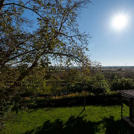 1-bedroom With Balcony Apartman *