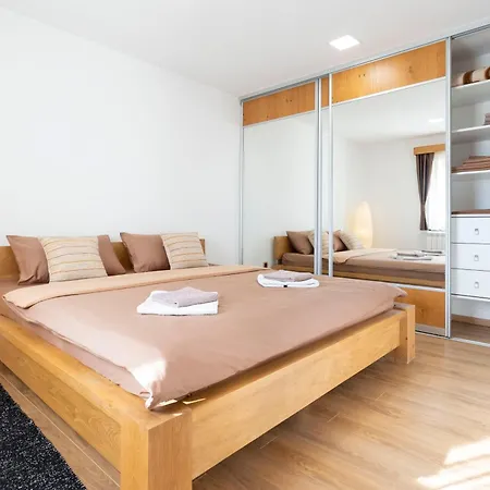 1-bedroom With Balcony Apartman Ledine